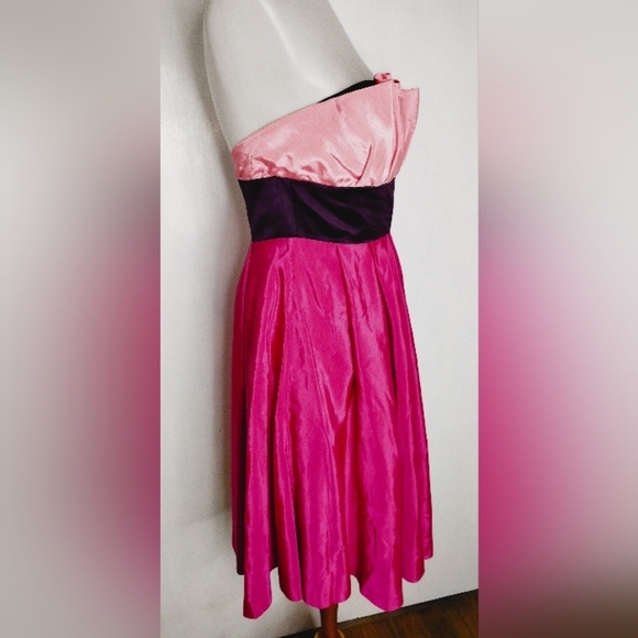 VIVIENNE TAM BANDEAU DRESS - Picture 3 of 10